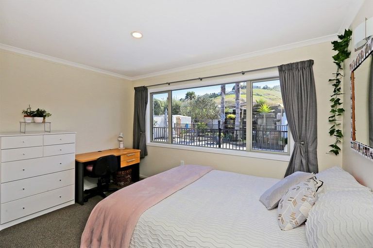 Photo of property in 6 D'arcy Place, Taradale, Napier, 4112