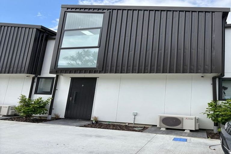 Photo of property in 21 Tireti Road, Titahi Bay, Porirua, 5022