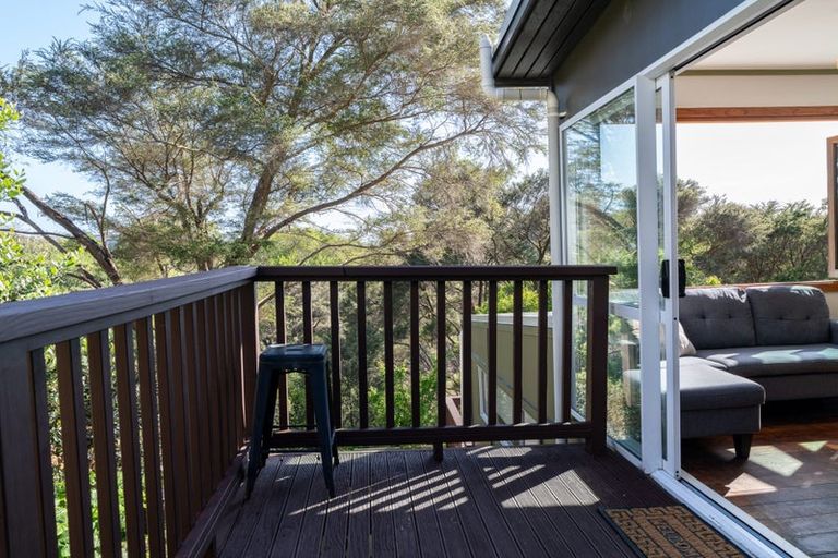 Photo of property in 6 Main Road, Raglan, 3225