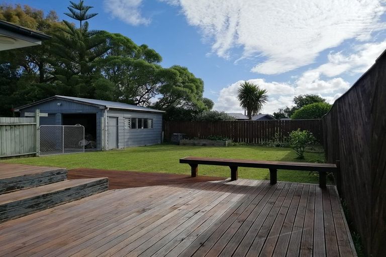 Photo of property in 8 Colonial Place, Kelvin Grove, Palmerston North, 4414