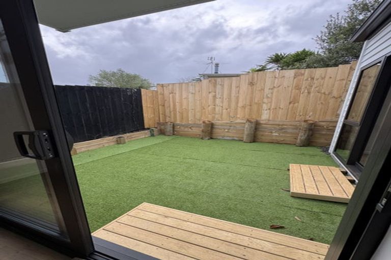 Photo of property in 12 Mcquarrie Avenue, Wattle Downs, Auckland, 2103