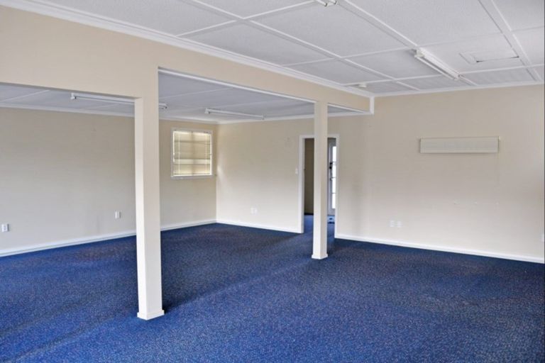 Photo of property in 66 Govett Avenue, Frankleigh Park, New Plymouth, 4310