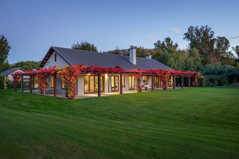Photo of property in 355 Ballantyne Road, Wanaka, 9382