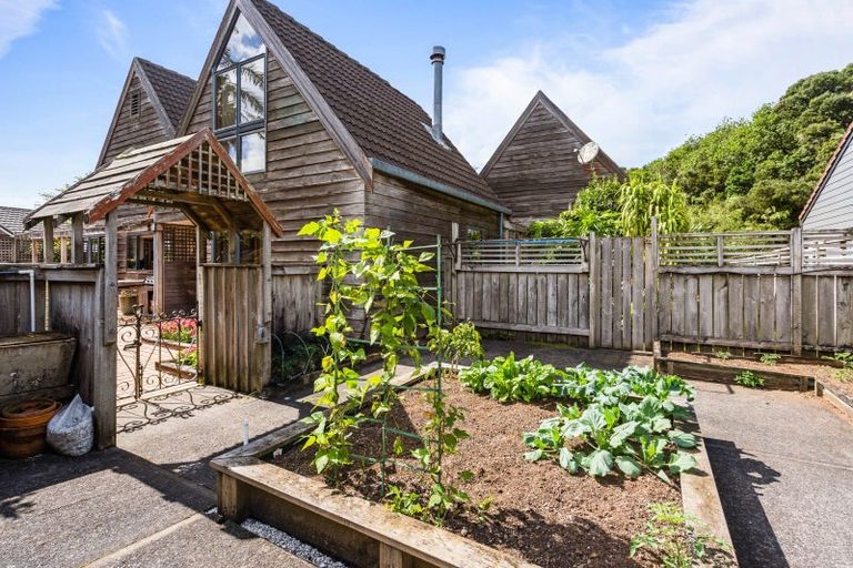 Photo of property in 238 Fairway Drive, Te Kamo, Kamo, 0112