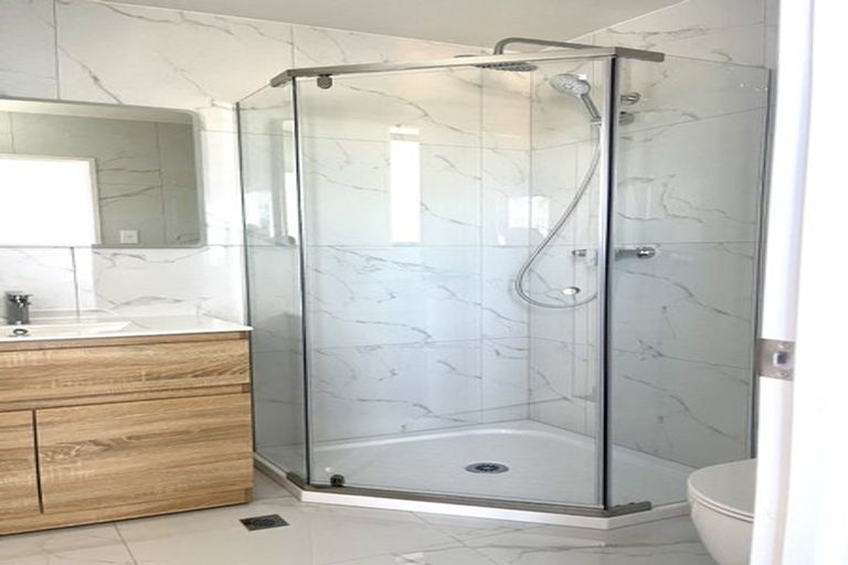 Photo of property in 16 Mene Way, Karaka, 2113