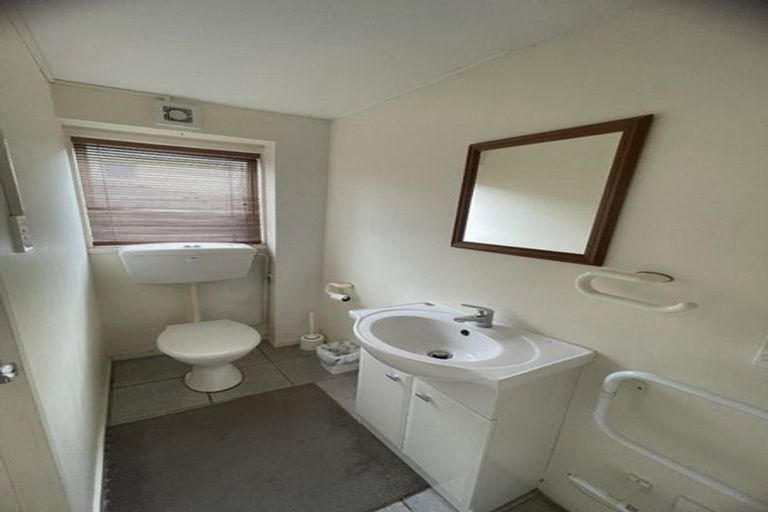 Photo of property in 24 Katrina Place, Massey, Auckland, 0614