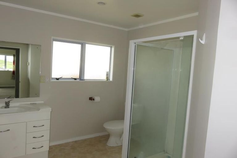 Photo of property in 5 Bathgate Street, Johnsonville, Wellington, 6037