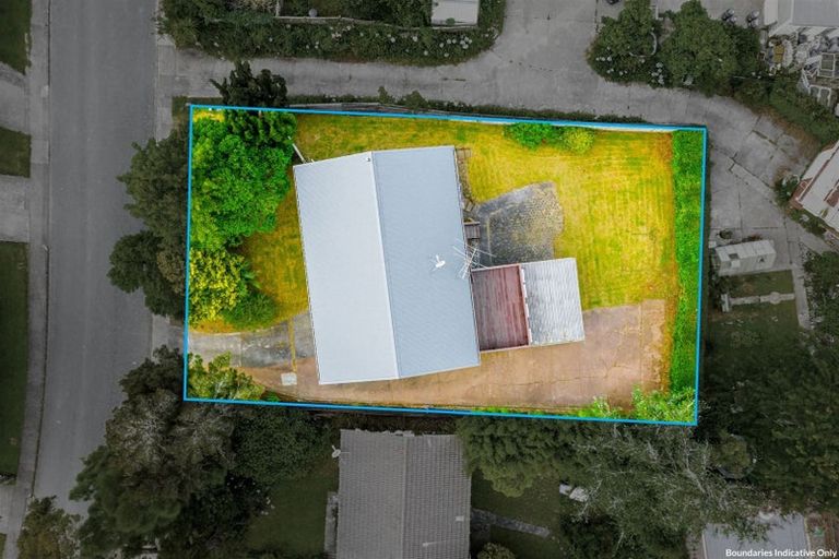 Photo of property in 12 Crompton Road, Massey, Auckland, 0614