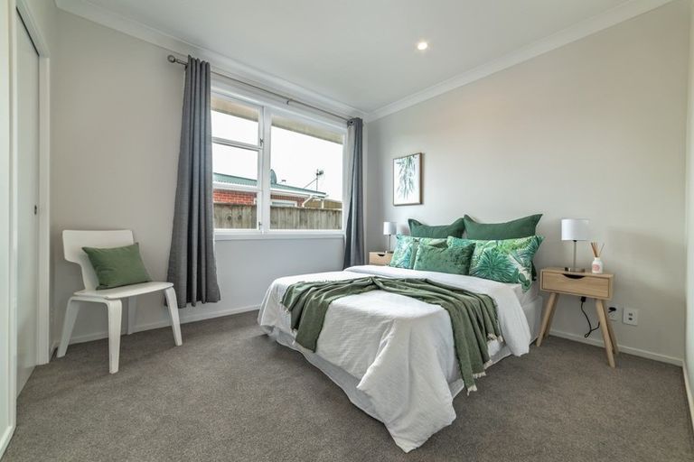 Photo of property in 15 Newhaven Place, Roslyn, Palmerston North, 4414