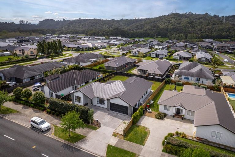 Photo of property in 202 Matua Road, Kumeu, 0810