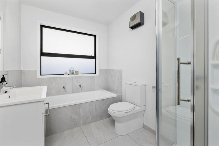 Photo of property in 53 Kahuparere Crescent, Pyes Pa, Tauranga, 3112