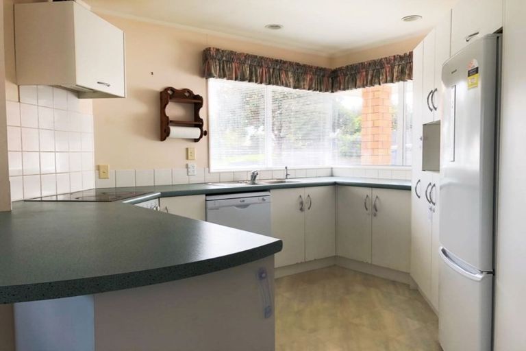 Photo of property in 20 Harvest Drive, Henderson, Auckland, 0612