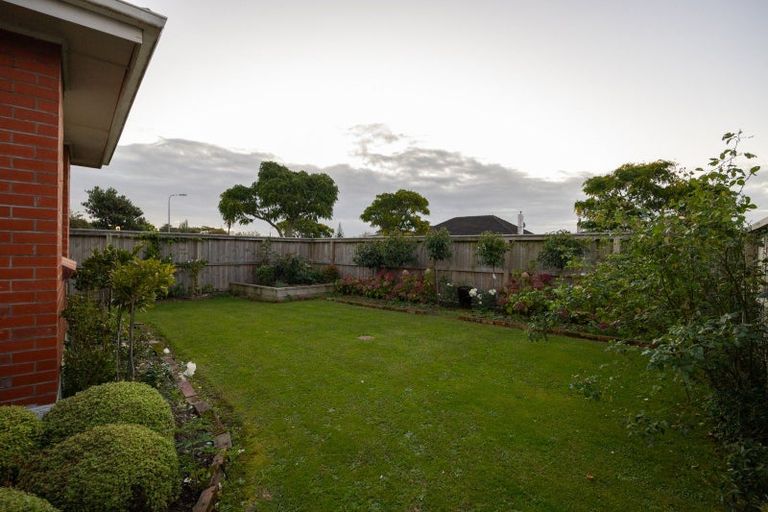 Photo of property in 16 Aberdeen Avenue, Takaro, Palmerston North, 4412