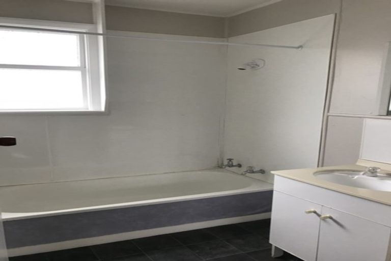Photo of property in 51 Saint Johns Street, Woolston, Christchurch, 8062