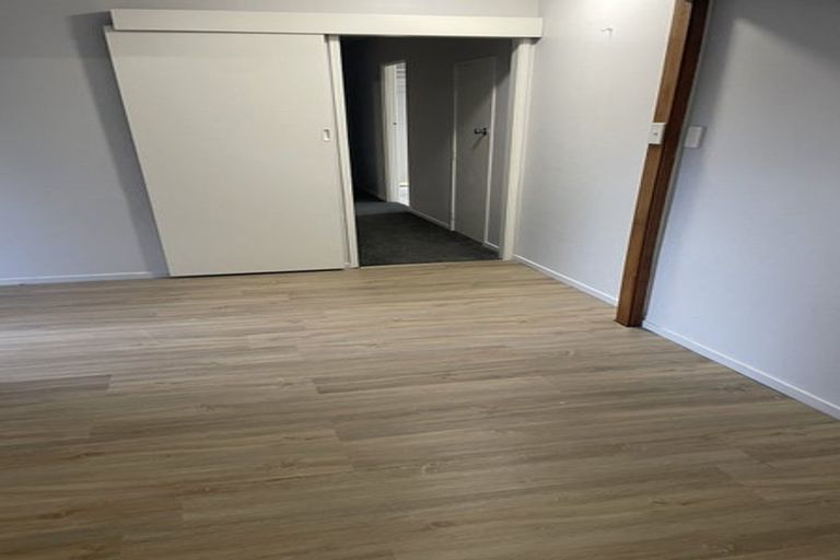 Photo of property in 67 Riverpark Crescent, Henderson, Auckland, 0610