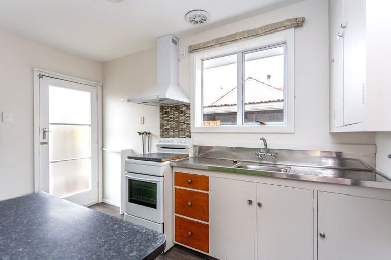Photo of property in 3/110 Olliviers Road, Phillipstown, Christchurch, 8011