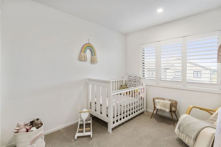 Photo of property in 10 Sioux Road, Hobsonville, Auckland, 0616