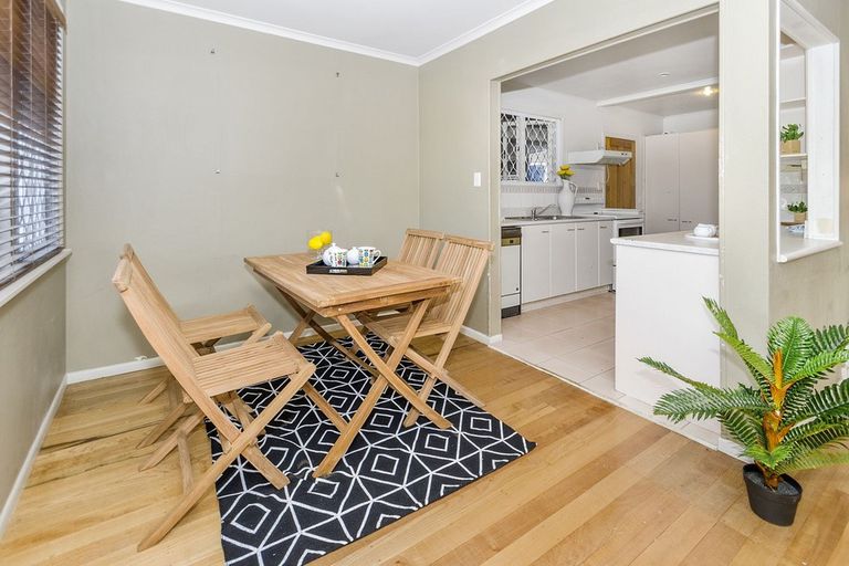 Photo of property in 230a Pakuranga Road, Pakuranga Heights, Auckland, 2010