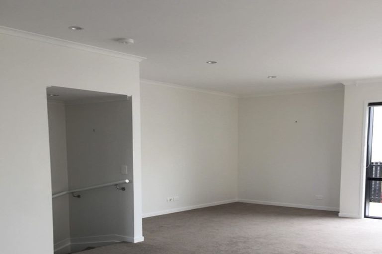 Photo of property in 4 Pheasant Lane, Hobsonville, Auckland, 0616