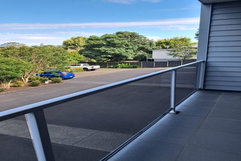 Photo of property in The Strand, 3/16 Ronald Street, Strandon, New Plymouth, 4312