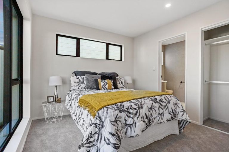 Photo of property in 10 Greenbrier Street, Westgate, 0814