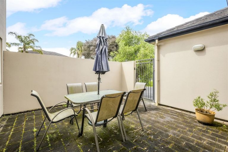 Photo of property in 18 Greenbrooke Drive, Flat Bush, Auckland, 2016