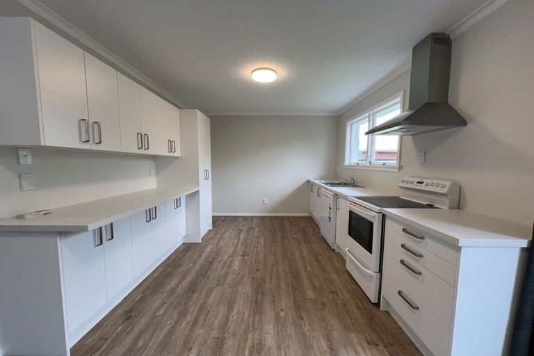 Photo of property in 5 Shirldale Place, Avonhead, Christchurch, 8042