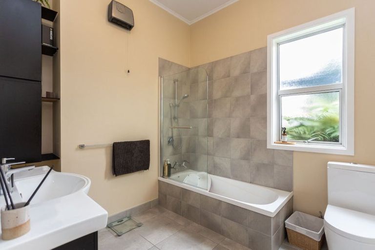 Photo of property in 16 Shirley Road, Mairehau, Christchurch, 8013