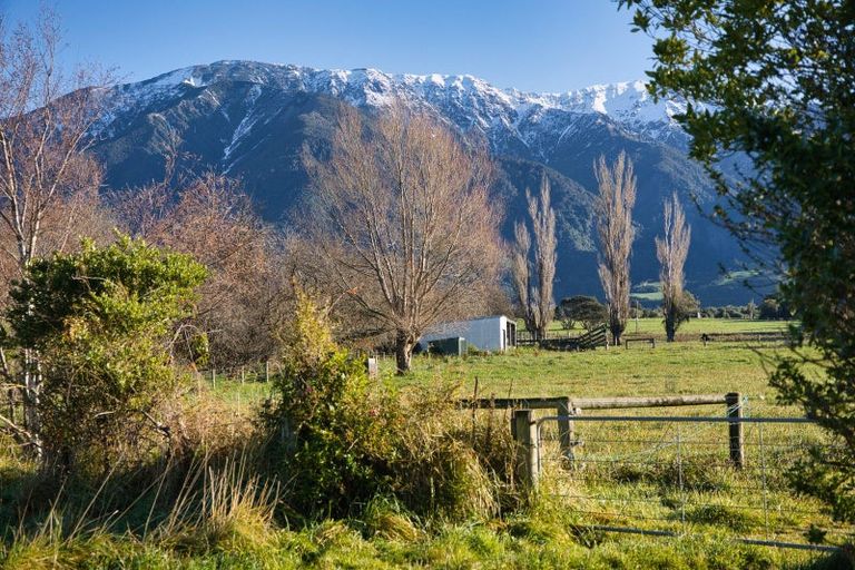 Photo of property in 126 Harnetts Road, Kaikoura Flat, Kaikoura, 7371