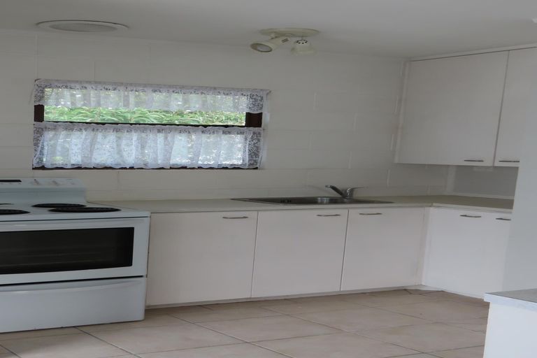 Photo of property in 46 Larne Avenue, Pakuranga Heights, Auckland, 2010