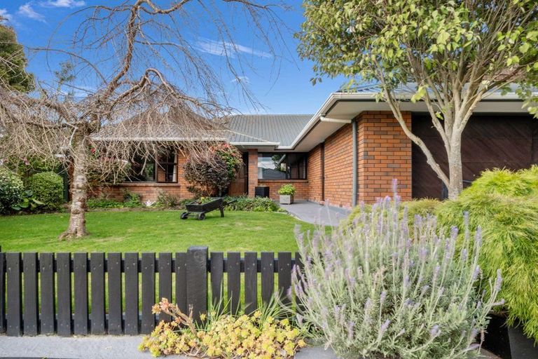 Photo of property in 27a Collingwood Street, Hokowhitu, Palmerston North, 4410