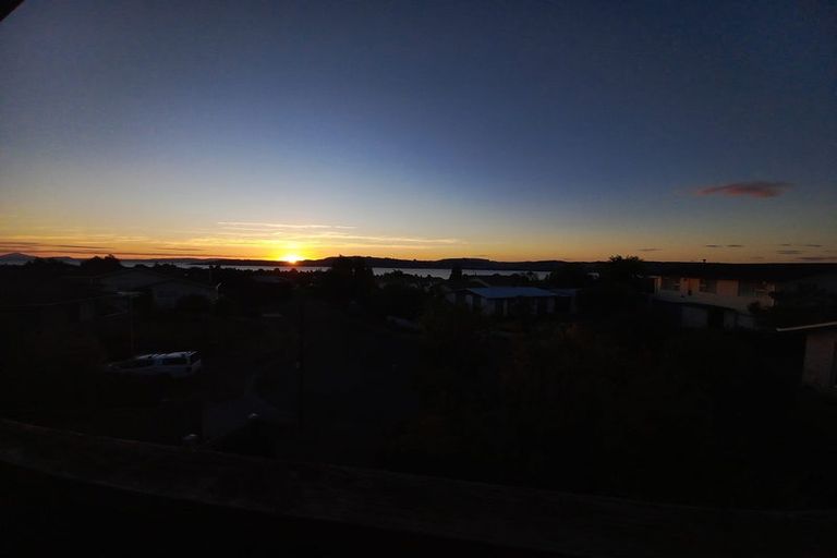 Photo of property in 11 Gladstone Grove, Richmond Heights, Taupo, 3330