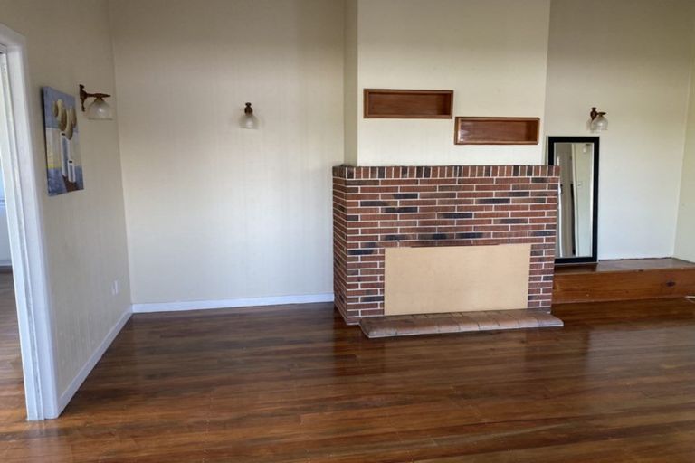 Photo of property in 12 Mason Street, New Lynn, Auckland, 0600