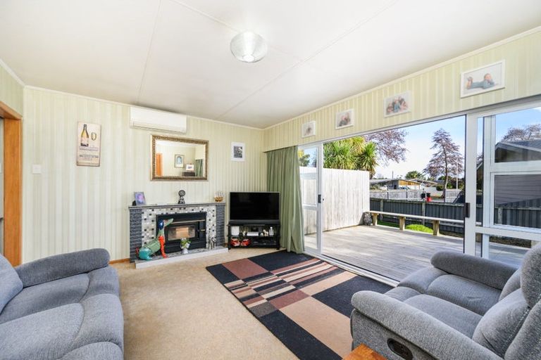 Photo of property in 33 Apollo Parade, Milson, Palmerston North, 4414