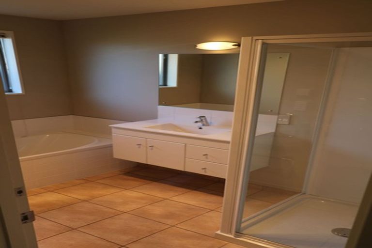 Photo of property in 117 Rolleston Drive, Rolleston, 7614