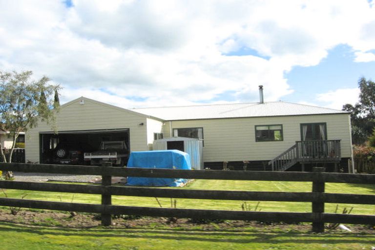 Photo of property in 24 Eagle Street, Waipawa, 4210