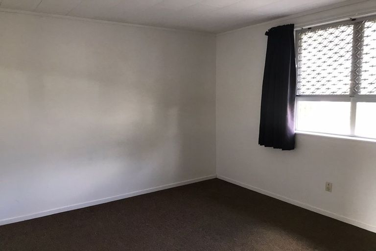 Photo of property in 1/69 Florence Avenue, Orewa, 0931