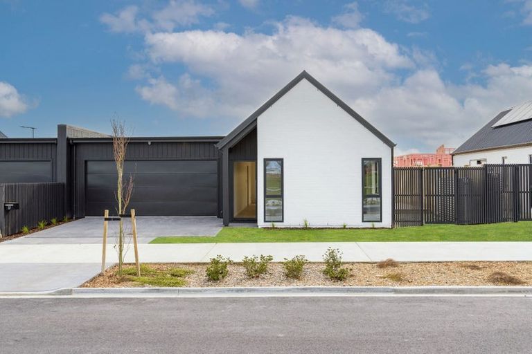 Photo of property in 27 Ruia Crescent, Cambridge, 3434