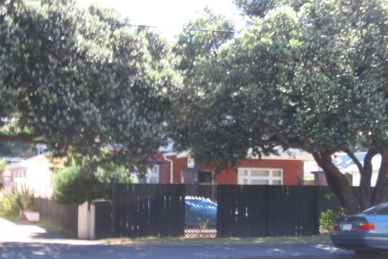 Photo of property in 1/184 The Parade, Island Bay, Wellington, 6023