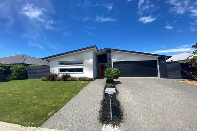 Photo of property in 22 Huntingdon Drive, Rangiora, 7400