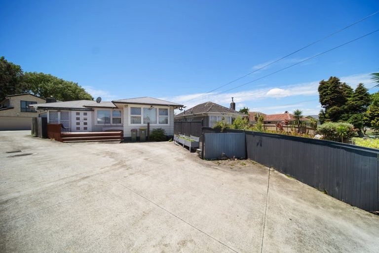 Photo of property in 9 Malcolm Place, Mangere East, Auckland, 2024
