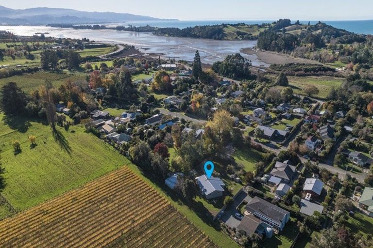 Photo of property in 19 Goddard Road, Tasman, Upper Moutere, 7173