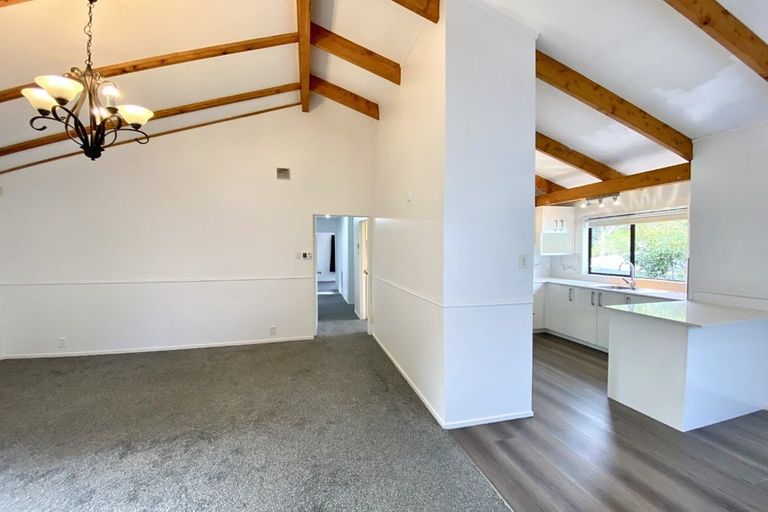 Photo of property in 1/8 Alston Avenue, Kelston, Auckland, 0602