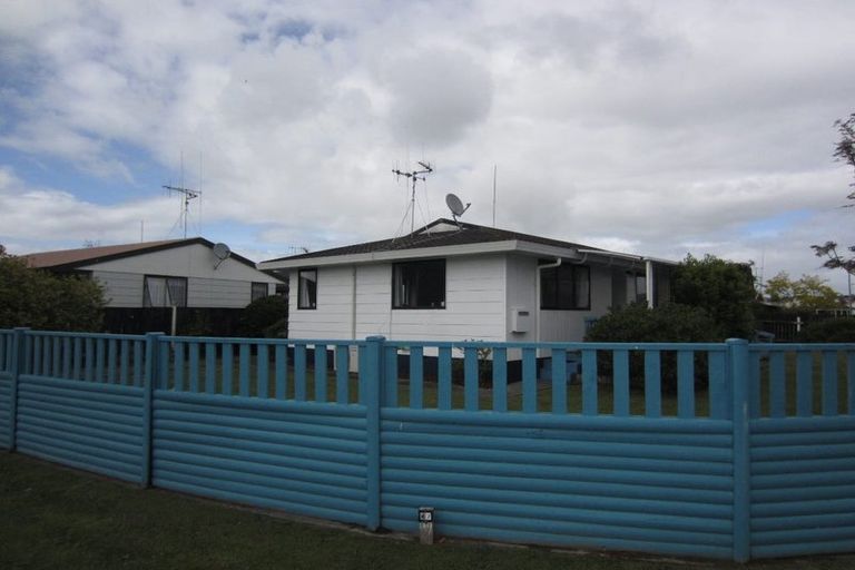 Photo of property in 25 Grange Avenue, Nawton, Hamilton, 3200