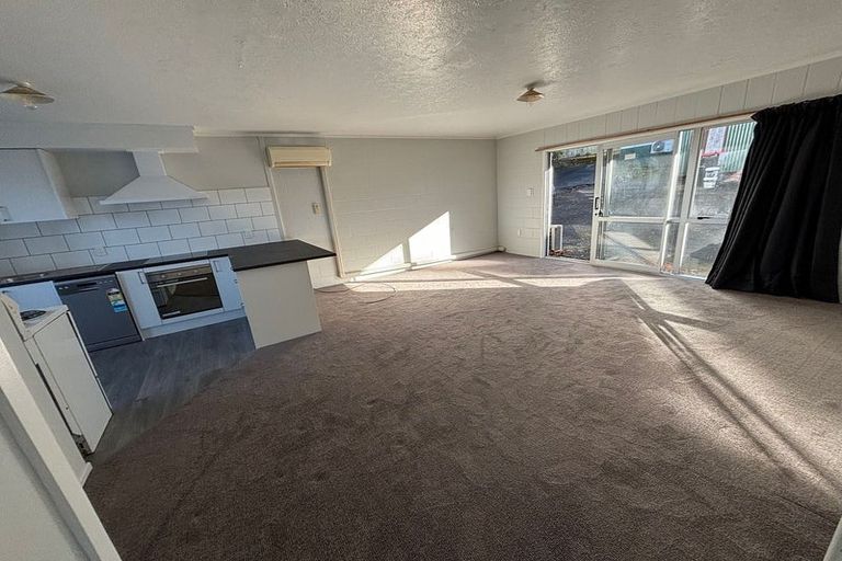 Photo of property in 1/132 London Street, Dunedin Central, Dunedin, 9016