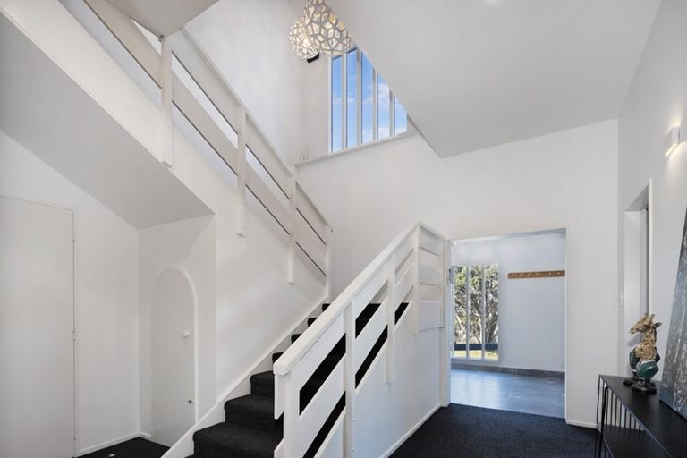 Photo of property in 99 Akaroa Drive, Maupuia, Wellington, 6022