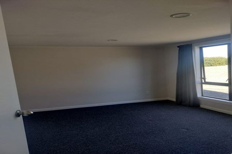 Photo of property in 323 Mazengarb Road, Paraparaumu, 5032