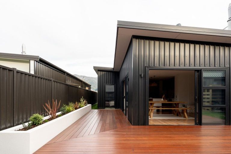 Photo of property in 30 Dunn Street, Lake Hawea, 9382