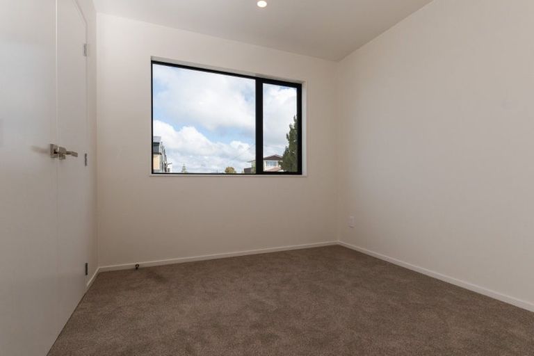 Photo of property in 30/241 Don Buck Road, Massey, Auckland, 0614