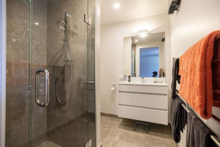 Photo of property in 20 Infinity Drive, Wanaka, 9305